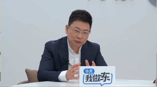 粤有钱配资 直击车展 | 余承东：70%问界M8家庭用户喜欢6座版