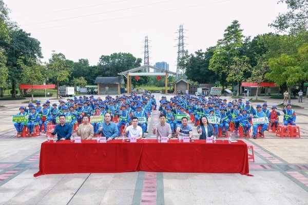 涨8 守护穗东蓝，唱响环卫情，穗东街道欢庆38个环卫工人节